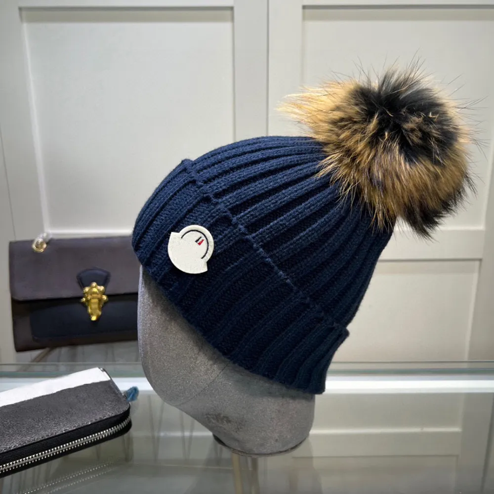 Designer Wool Beanie Hats Warm Knitted Winter Skull Caps  display picture 1