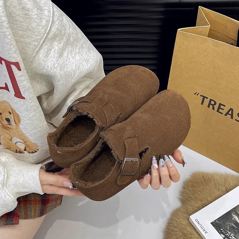 Botas femininas de grife, com entrega grátis, em algodão, com salto baixo, solado macio, confortáveis e com acabamento aveludado._voghion.com