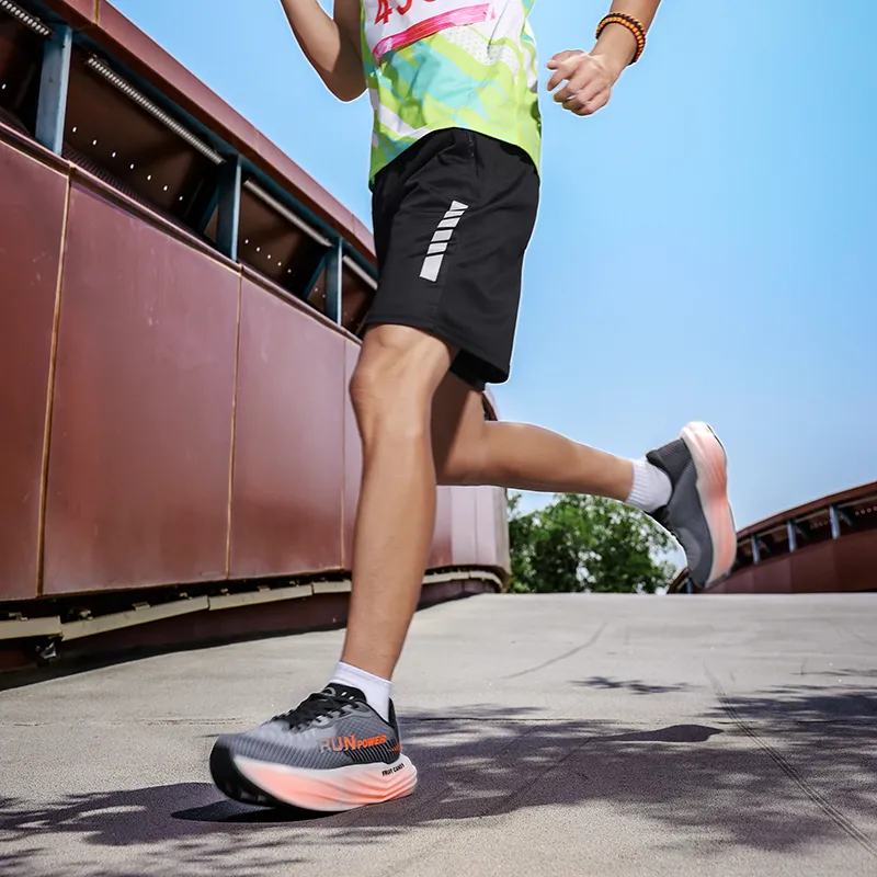 new Free Shipping Designer Shoes Outdoor Trainer Running Blade Bottom Shock Absorption Lightweight Sport Shoes For Men_voghion.com