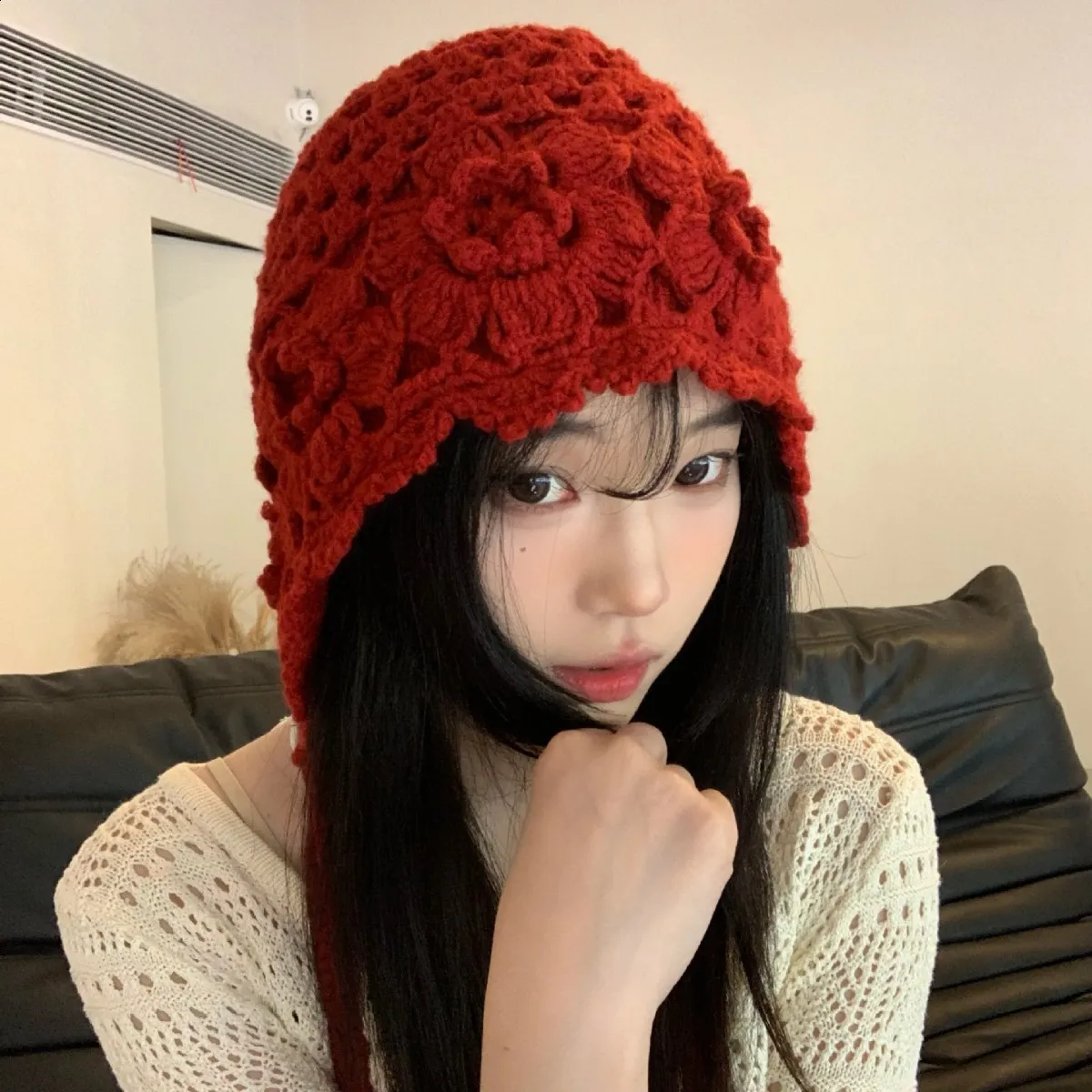Women\'s Beautiful Style Crochet Black Flower Brim Knit Winter Warm Hat Cap Women main image 3