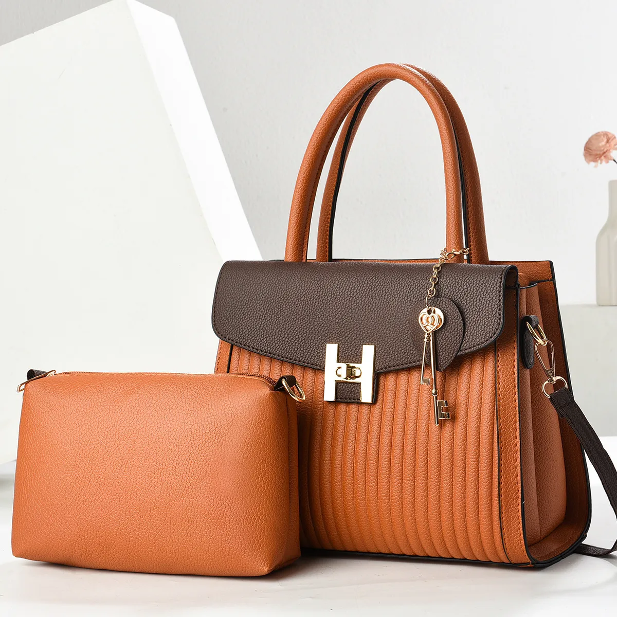 ラーモ♣︎ハンドメイドバッグ♣︎ご予約のお品3点 Legato Largo ショルダーバッグ レディース 小さめ ブランド