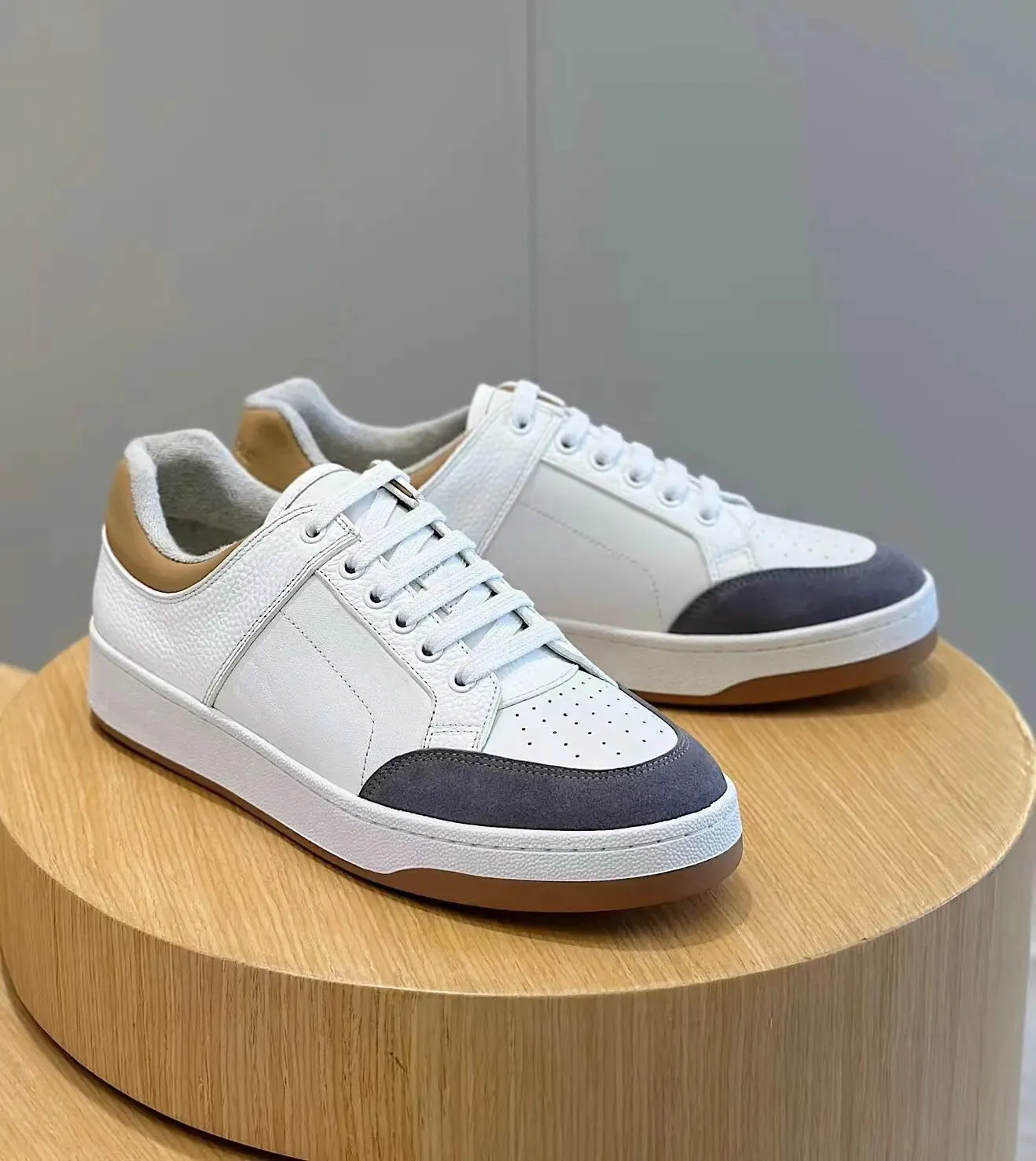 Da Ginnastica Scarpe Estive Uomo 46 Scarpe Autry Uomo Scarpe Uomo - Main Image