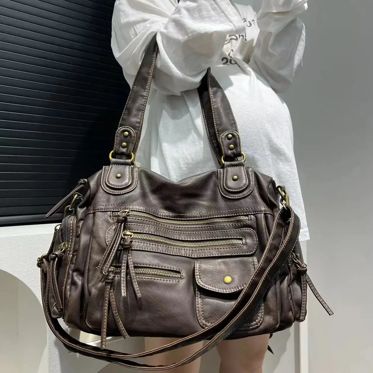 バッグ Y2K leather vintage bag hand shoulder Vintage Y2K Shoulder Bag Orange Faux Patent Leather Slim