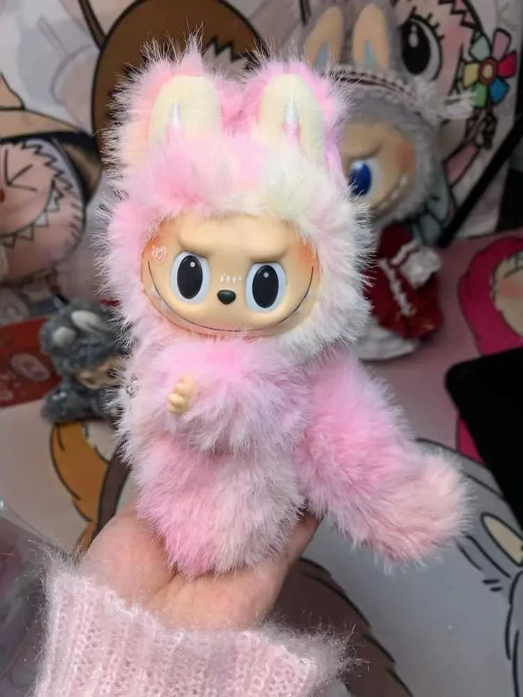 【10/11まで】LABUBU ZIMOMO THEiCON 2025 VVIP THE MONSTERS - BEST OF LUCK Vinyl Plush Doll | Designer