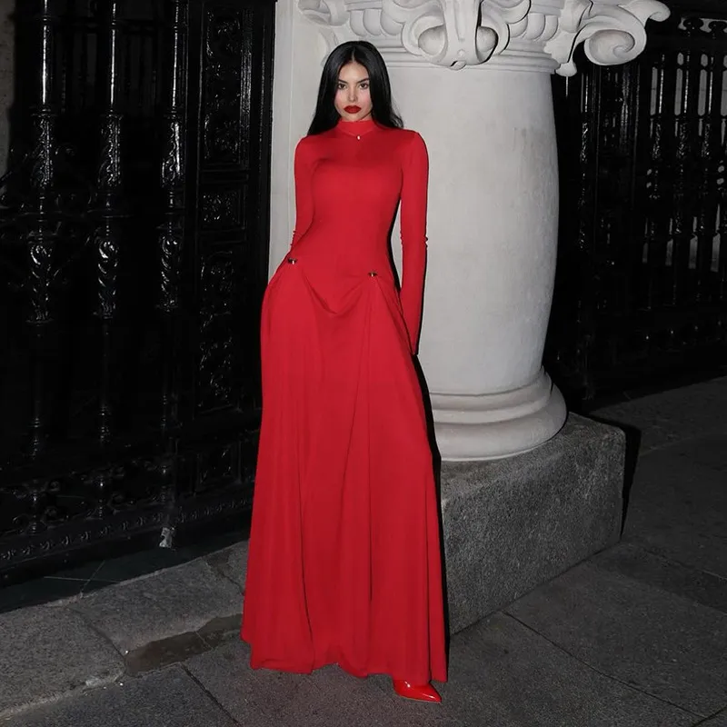 Mozision Elegant Turtleneck Maxi Red Maxi Dress with Ring Buckle for Women - High Waist, Long Sleeves, Autumn/Winter Collection