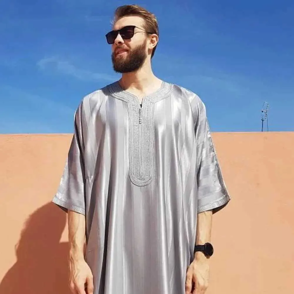 Jubba Thobe Ricamato Maschile Abbigliamento Islamico, Caftan