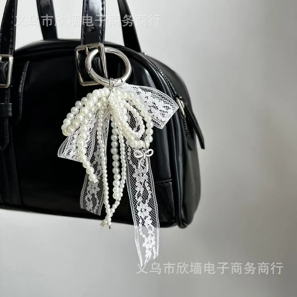DACHS BAG CHARM W/EXTRA STRAP OFF-WHITE DACHS BAG CHARM W/EXTRA STRAP OFF-WHITE