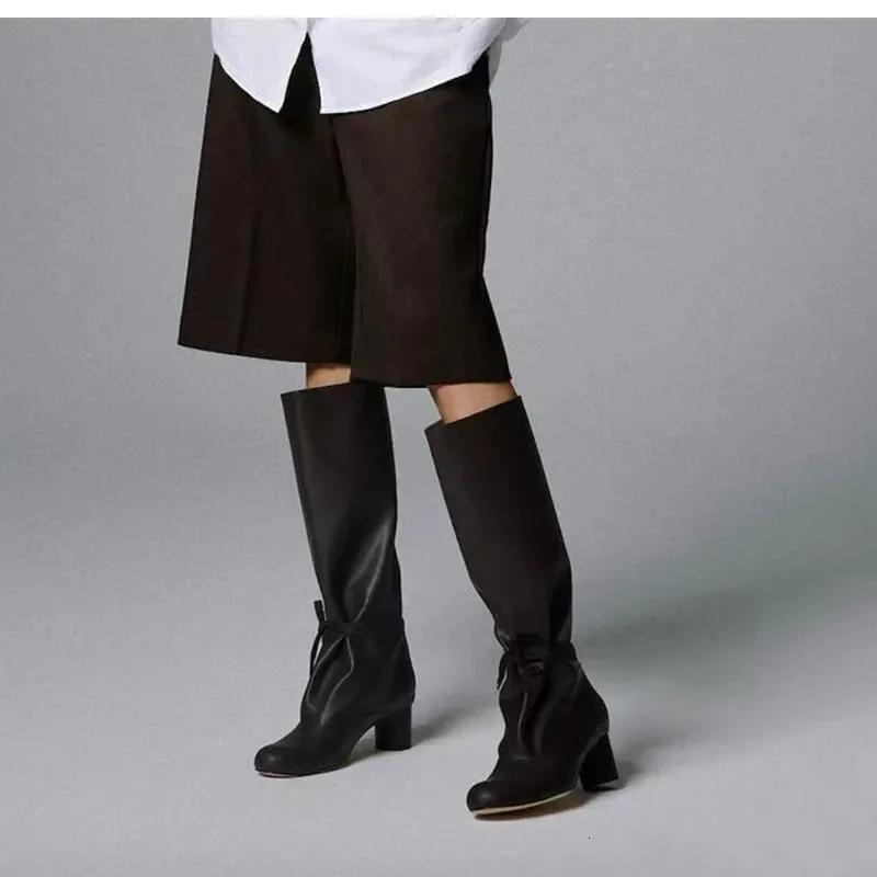 Silver Patent Leather Split Toe Tabi Ankle Boots For Women_voghion.com
