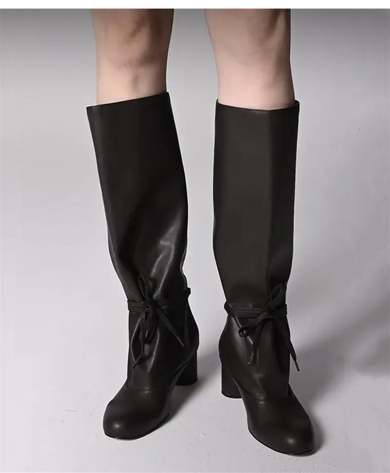 Silver Patent Leather Split Toe Tabi Ankle Boots For Women_voghion.com