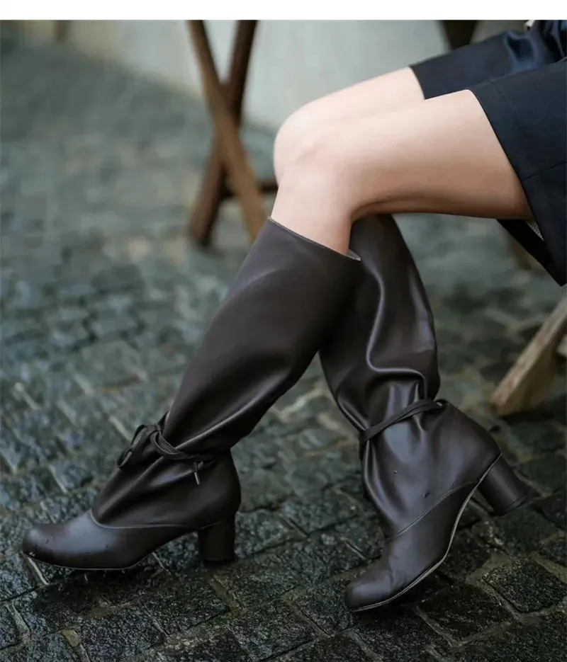 Silver Patent Leather Split Toe Tabi Ankle Boots For Women_voghion.com