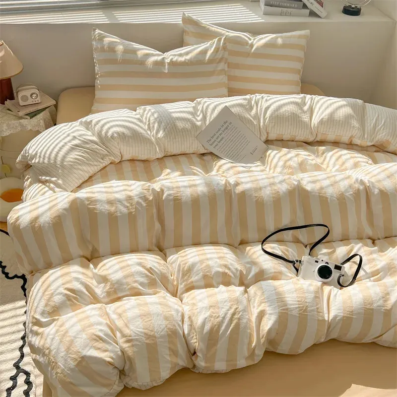 Queen Size Fleece Blankets Pure Cotton Crepe Striped Bedding Set
