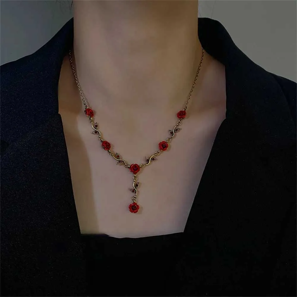 Vintage French Bronze Y2K Necklace Gothic Red Rose Necklace Acrylic Flower Pendant Elegant Jewelry Wholesale W250318