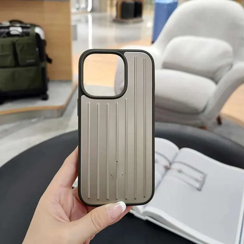 Simple Aluminum-Magnesium Alloy Phone16pro 16Promax 15Promax 15Pro 14Pro 14Promax Stylish Business New Lage Phone Case 2