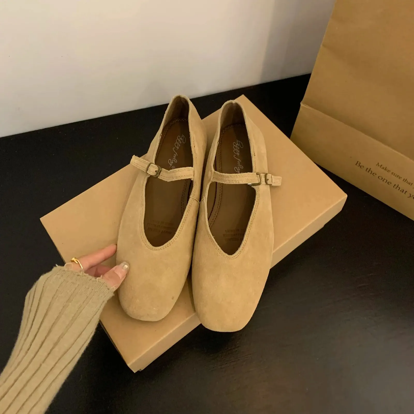 Bailamos Damen-Ballerinas mit runder Zehenpartie, flach zum Hineinschlüpfen, lässige Ballerinas aus weichem Echtleder, Größe 41, 250321_voghion.com
