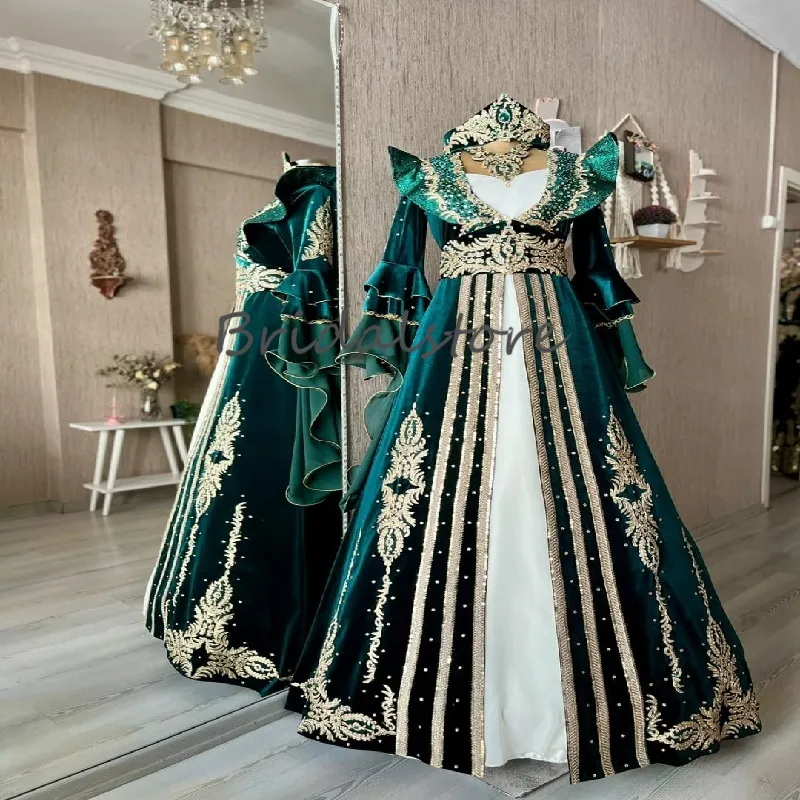 Emerald Green Satin Wedding Dress with Beads Lace Applique, Sweetheart  Neckline, Long Sleeve, Plus Sizes, Floor-Length from Dhgate A-Line Wedding  Dresses - price 181.71
