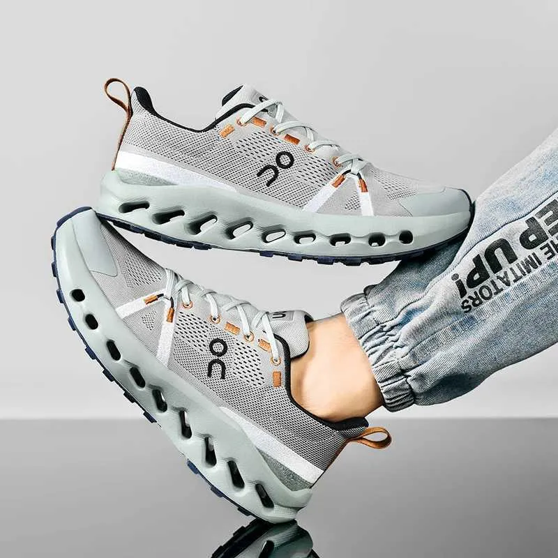 Groß sparen beim Kauf von Laufschuhe 2025 Herren Atmungsaktive Schuhe Ultra  Leichte Laufschuhe: 2025 Neue Sportschuhe Mit Dickem Bodenfliegernetz - Main Image