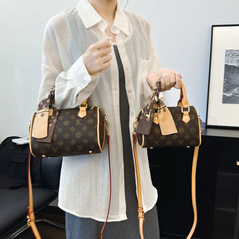 Fashion luxury Small bag women 2025 new women's temperament print all fashion single shoulder crossbody bag wholesale