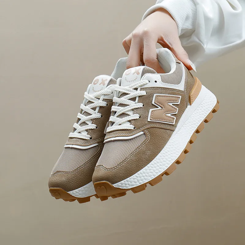 Gratis verzending Designer schoenen Dames Zwart Khaki Bordeaux Grijs Antislip Comfortabel Ademend Outdoor hardloopschoen Trainers Sneakers Nieuw_voghion.com