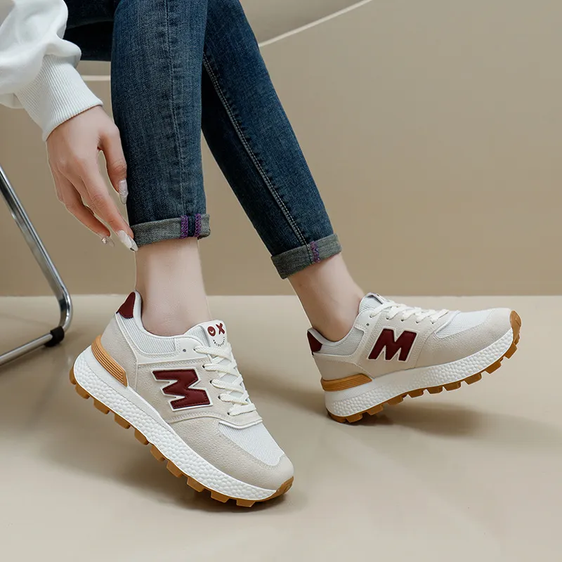 Gratis verzending Designer schoenen Dames Zwart Khaki Bordeaux Grijs Antislip Comfortabel Ademend Outdoor hardloopschoen Trainers Sneakers Nieuw_voghion.com