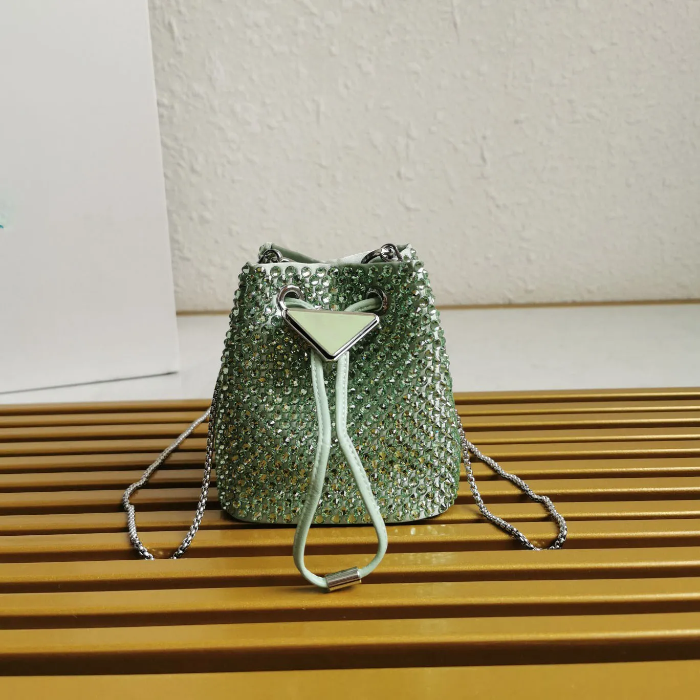 10A top quality The designer high-end crystal shoulder bag is luxuriously imported With box