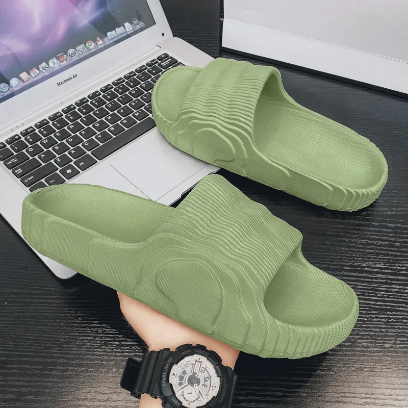 Men's Summer New Fashion Beautiful Simple Slippers Wear Thick Soles Non Slip Outdoor Sports Leisure Beach Flip Flops_vogvips.com