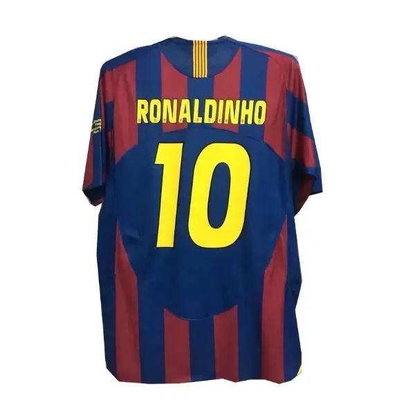 レトロスタイルのサッカージャージー ファンと選手向けのビンテージ