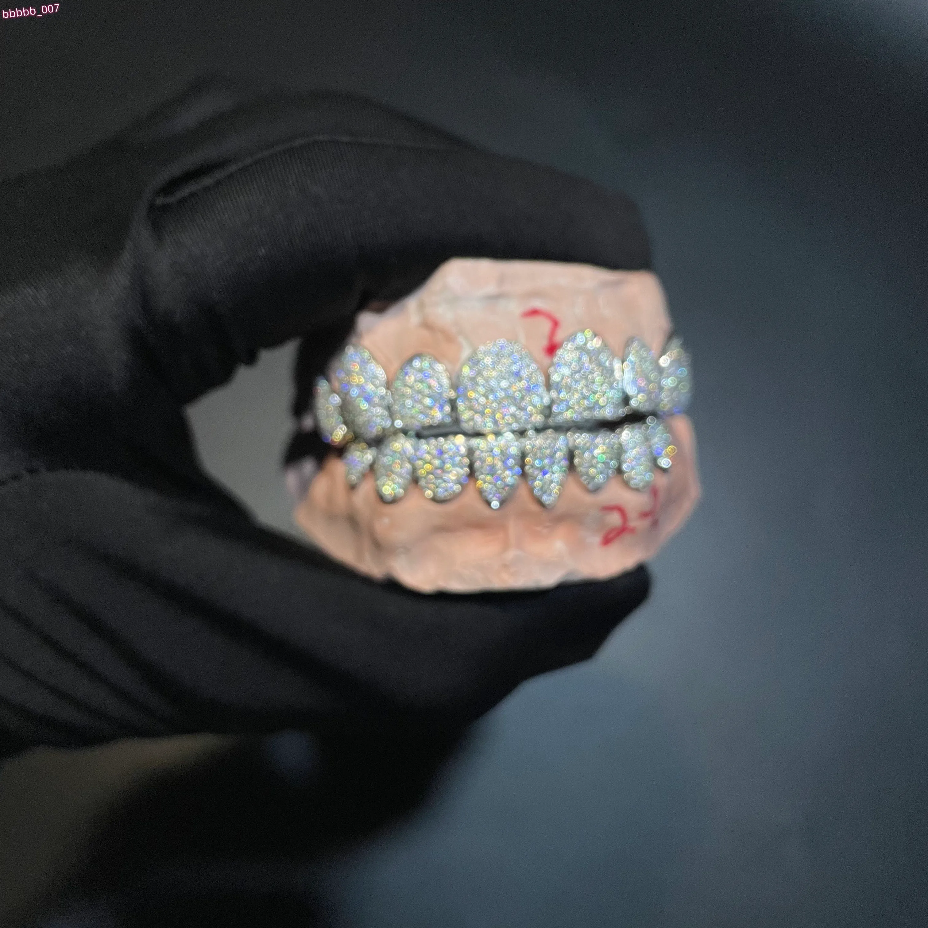Custom Iced Out Grillz 925 Silver, VVS Moissanite Diamonds, Perm Cut, 10  Top Bottom Gold Teeth Grillz No Tariff Hassle