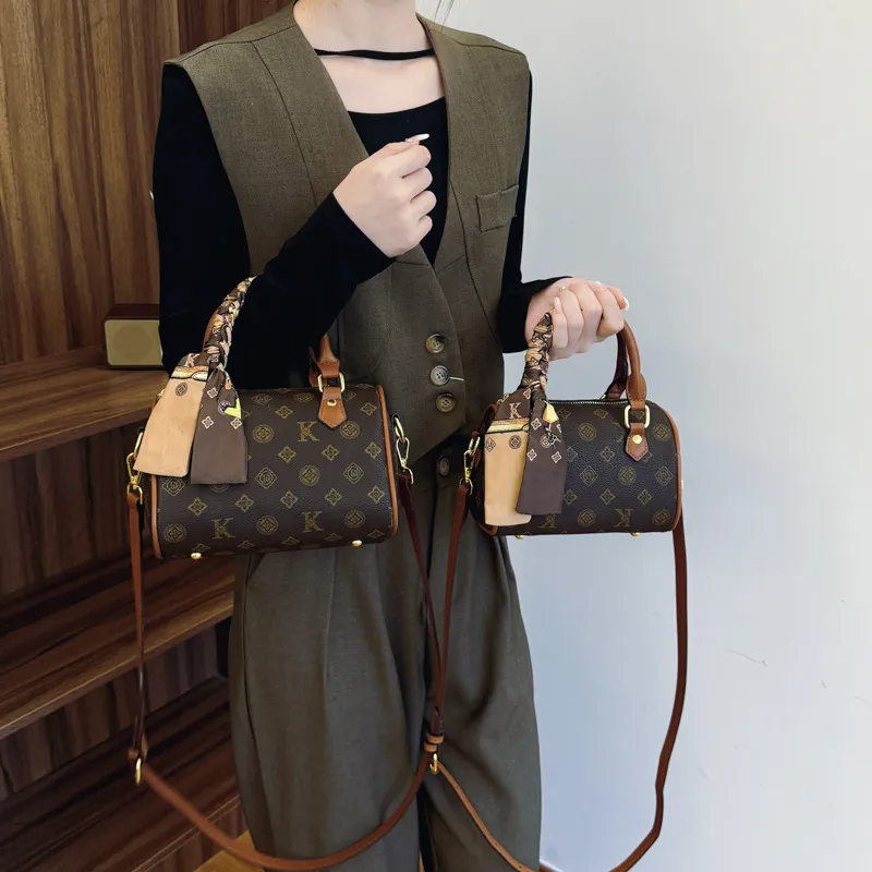 Women's Slanted Shoulder Handbag, Multifunctional And Fashionable Pillow Bag, Classic And Versatile_voghion.com