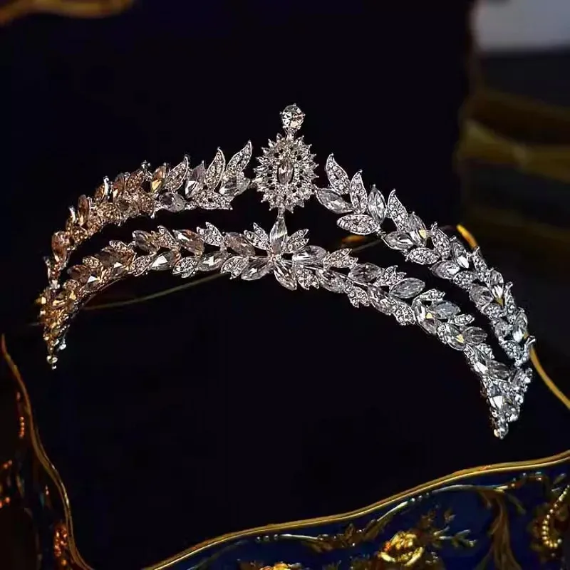 Sparkling Crystal Leaf Bridal Hair Crown – Elegant Wedding Tiara Crystal Wedding Tiara • Dazzling Bridal Tiara • Sparkling  main image 4