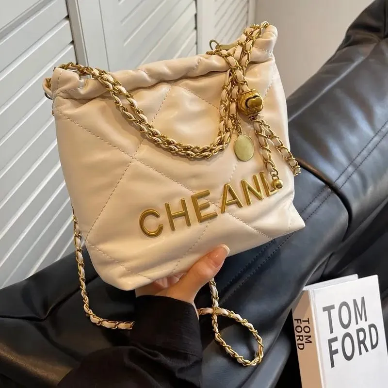 Luxury Designer Bag Hot Totes Bags Free Shipping Shoulder Bags New Casual Handbag Fashionable Letter Daily Flap for Women Designer Shoulder For woman handbag