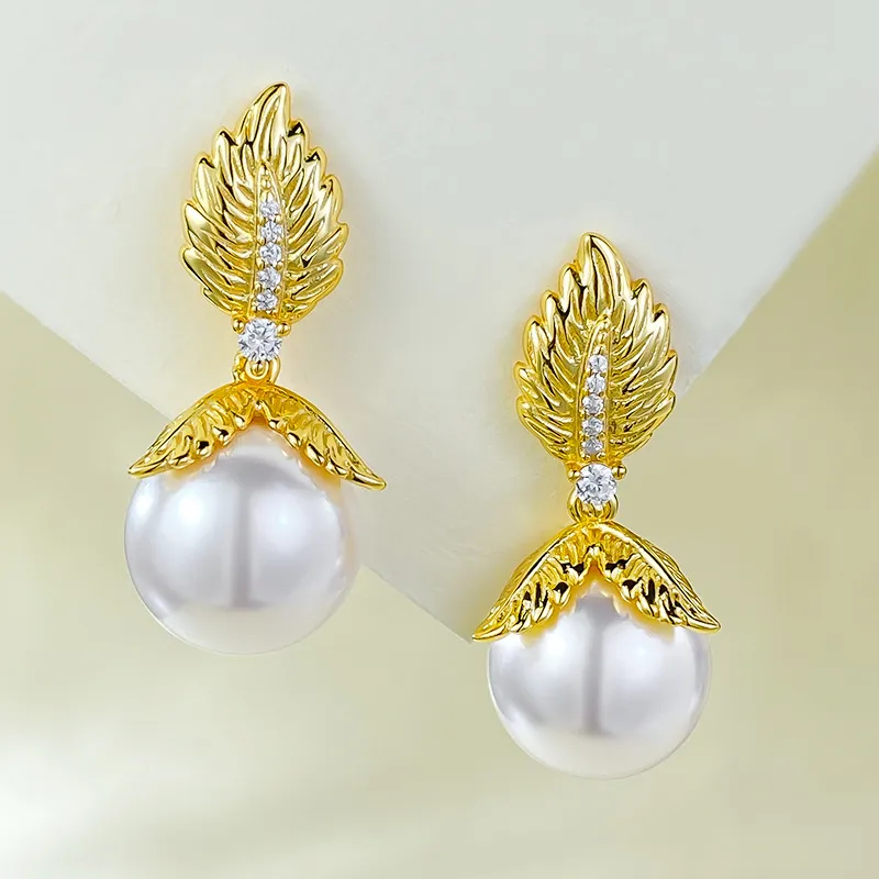 Gold Leaf/ Pearl Earring