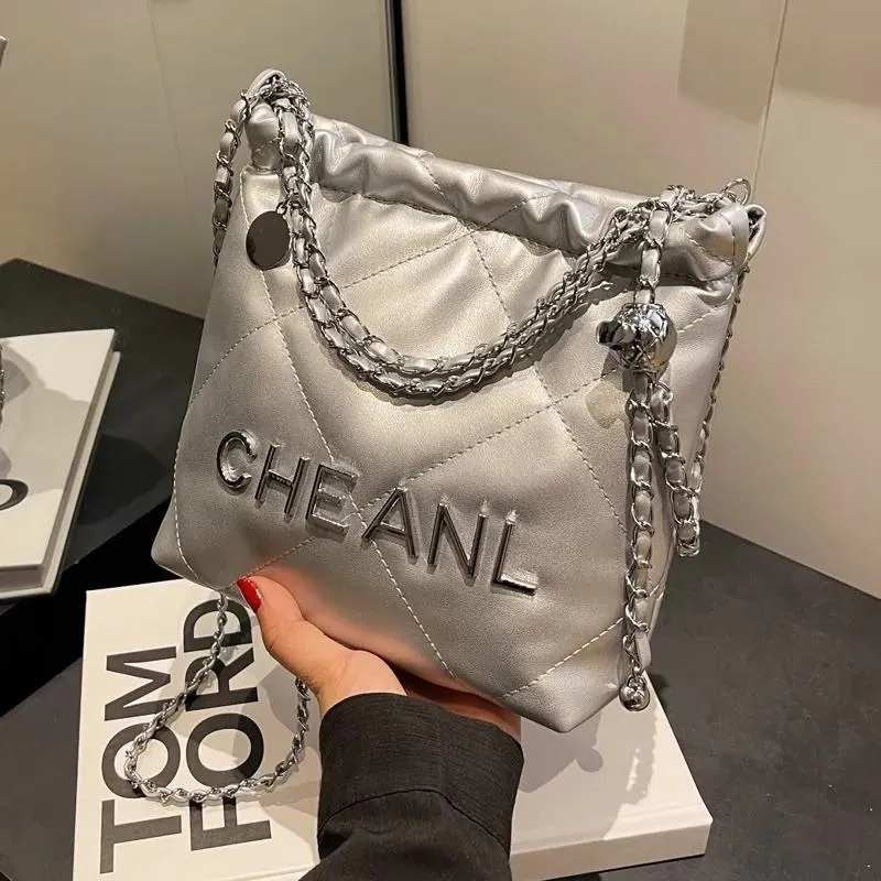 Luxury Designer Bag Hot Totes Bags Free Shipping Shoulder Bags New Casual Handbag Fashionable Letter Daily Flap for Women Designer Shoulder For woman handbag