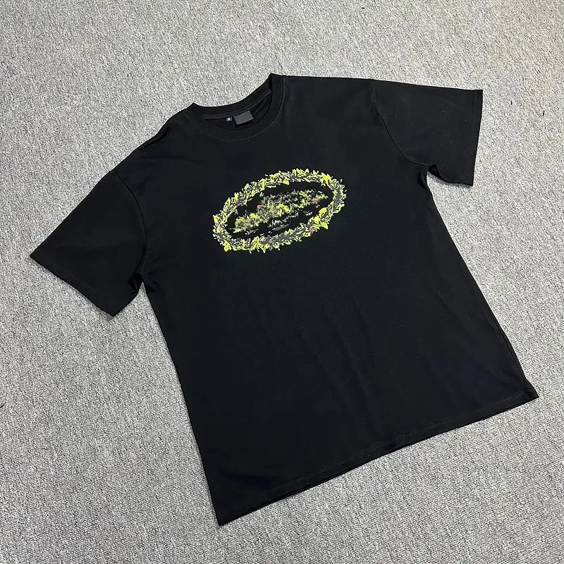 Trendy Unisexual Shortsleeve Tee with Stylish Design for Everyday Wear