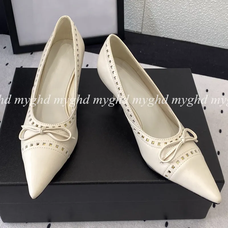 Zapatillas De Diseño Para Mujeres: Zapatillas Planas De Mujer