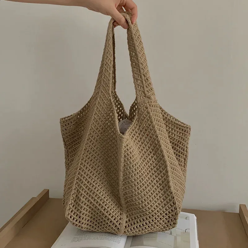 Borsa all'uncinetto colorblock Borsa da spiaggia per vacanze con rilegatura a contrasto - Product Video