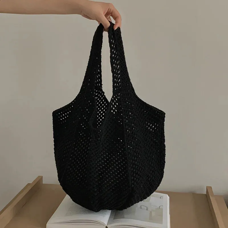 Borsa Da Spiaggia All'uncinetto: Lo Stile Bohemien Per Le Tue Giornate Di Mare!