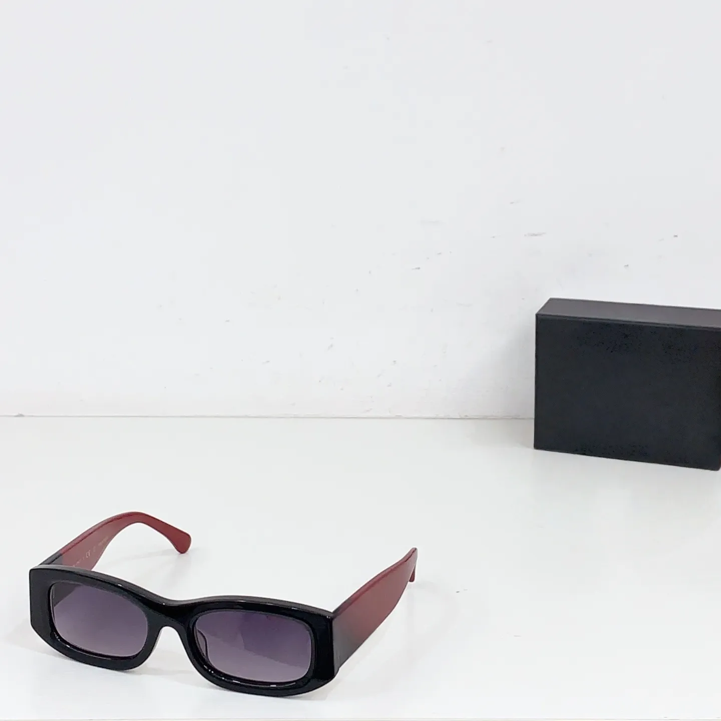 Trendy UV Protection Sunglasses for Women Men Rectangular PC Lens Rectangle Sunglasses: UV & Frame Buying Guide main image 2