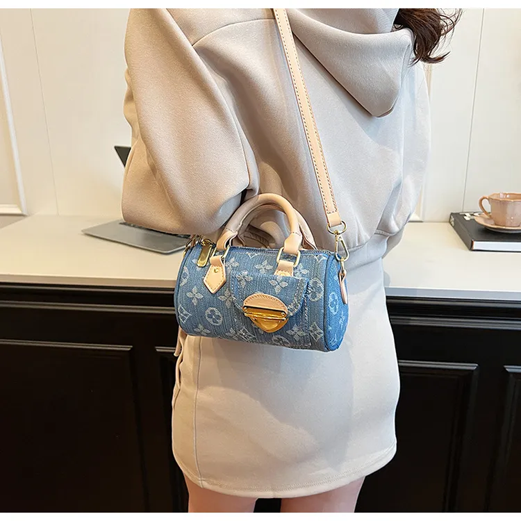 Borsa a secchiello designer in denim intrecciato a spalla retro_voghion.com