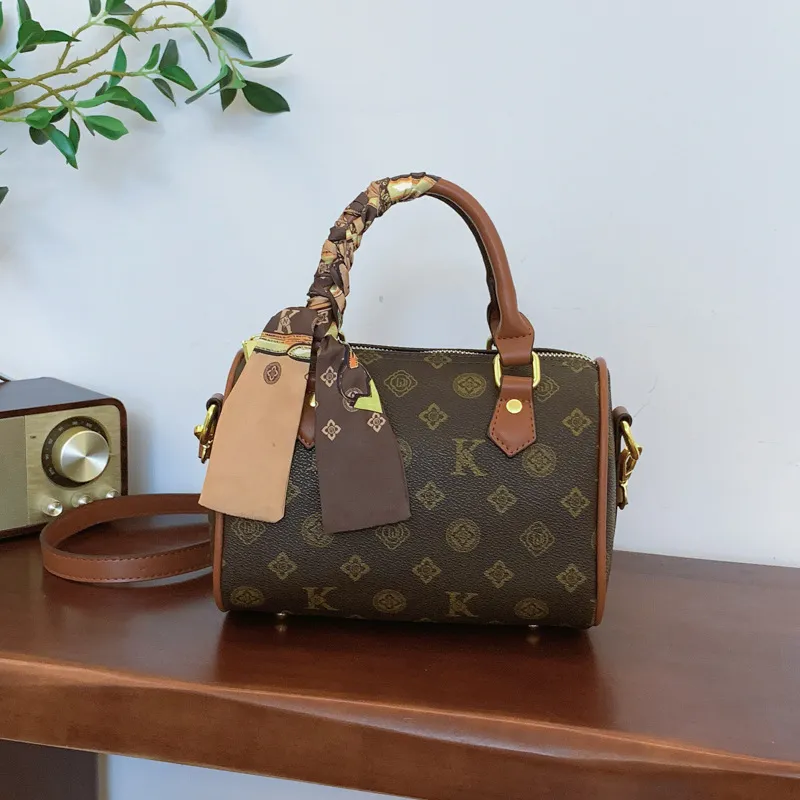 Fall New Letter Print Boston Handbag From Jiaozhebags369, Rs