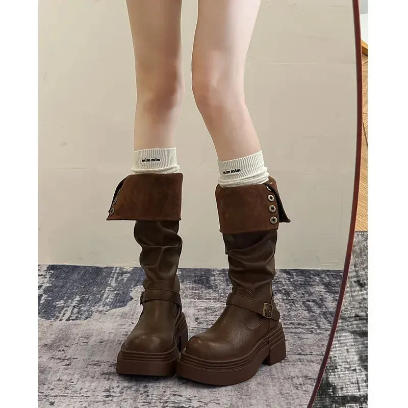 Amerikanische Retro-Stiefel im britischen Stil mit dickem Absatz, lang, Damenstiefel der Saison Herbst/Winter, schlankmachend, Gummistiefel 251126_voghion.com