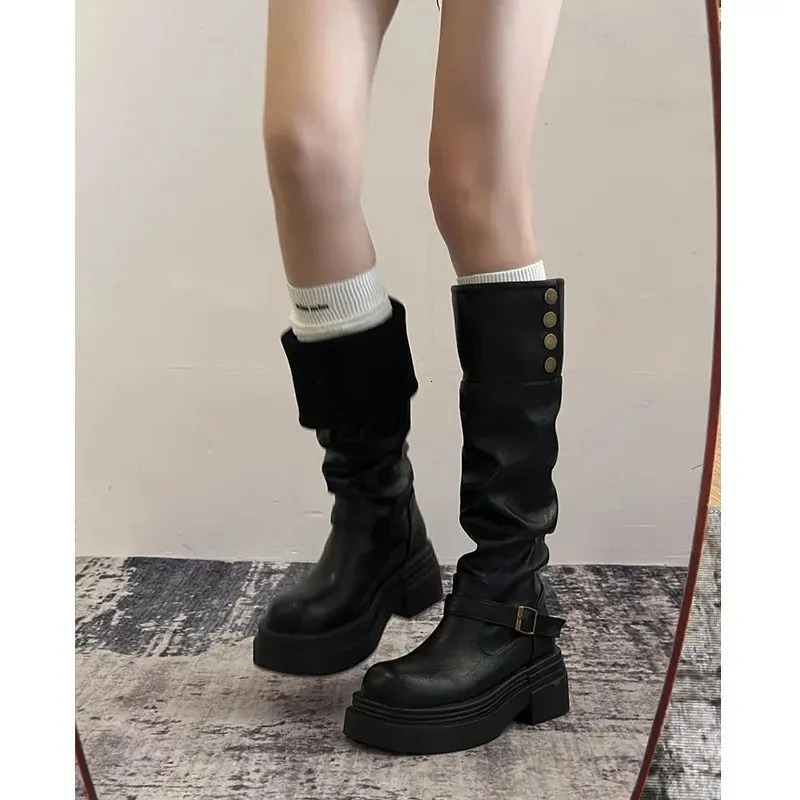 Amerikanische Retro-Stiefel im britischen Stil mit dickem Absatz, lang, Damenstiefel der Saison Herbst/Winter, schlankmachend, Gummistiefel 251126_voghion.com