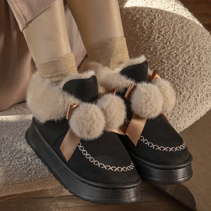Kostenloser Versand: Schneestiefel mit Schleifendetail und Bommel für Damen, modische mittelhohe Stiefel mit Fellbesatz (Modelljahr 2026), warme Plateau-Winterschuhe_voghion.com