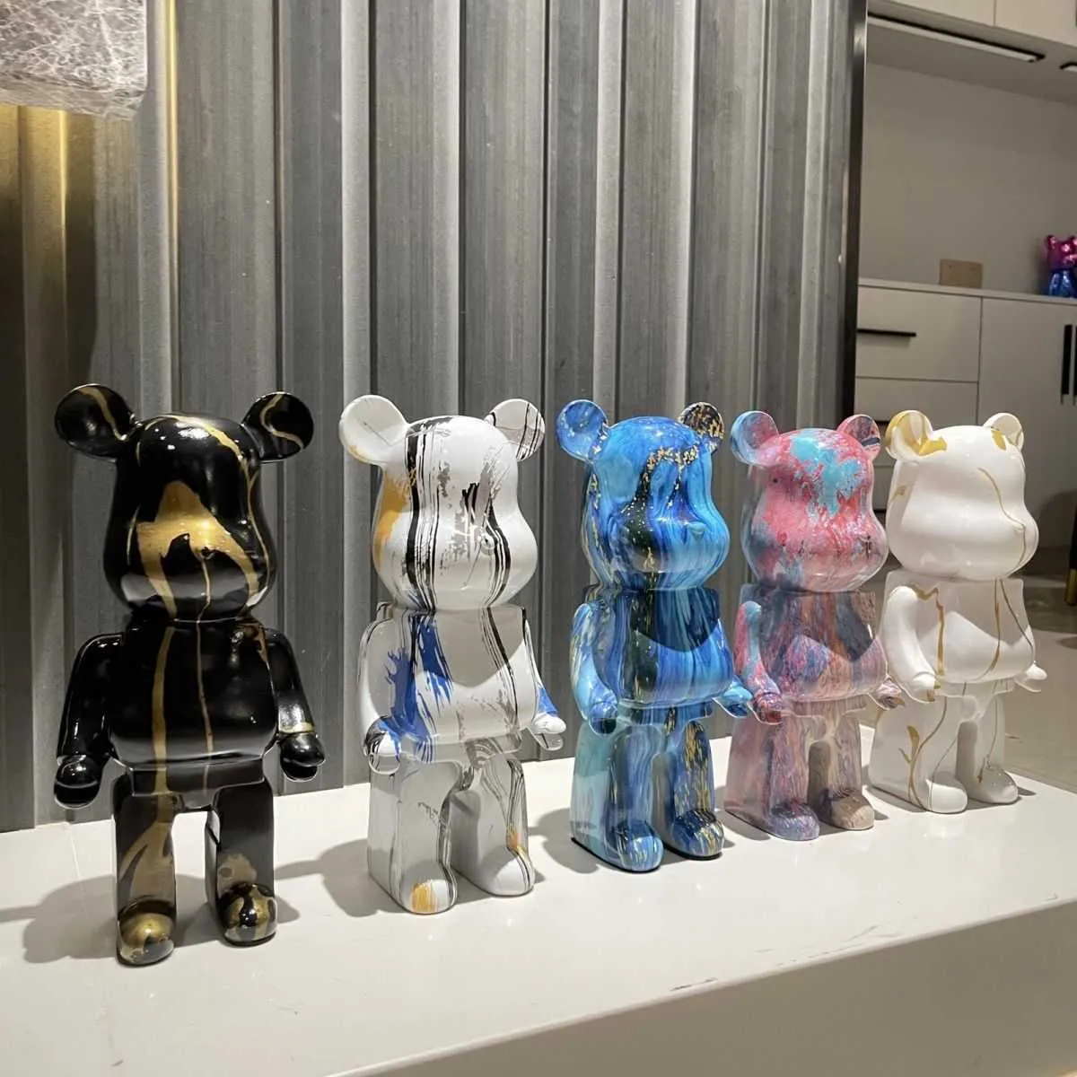 アクションフィギュアグラフィティ暴力的なクマ樹脂装飾オフィスデスク 