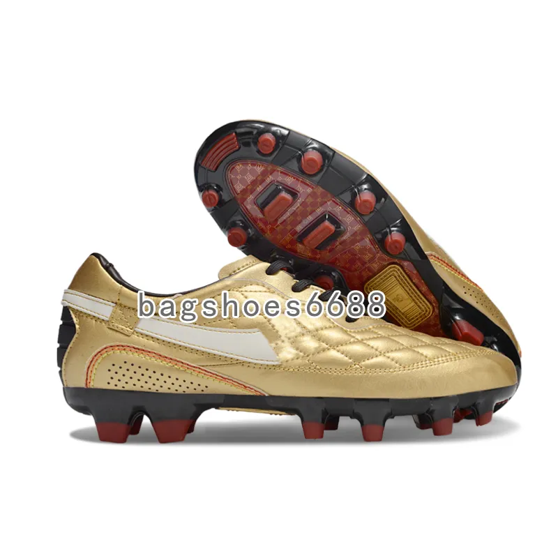 r10 soccer shoes