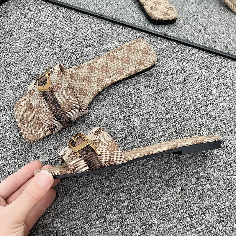 Free Shipping 2026 Summer New Design Large Size Printed Women Fashion Versatile Casual Flat Single Strap Metal Buckle_voghion.com