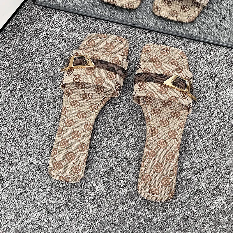 Free Shipping 2026 Summer New Design Large Size Printed Women Fashion Versatile Casual Flat Single Strap Metal Buckle_voghion.com