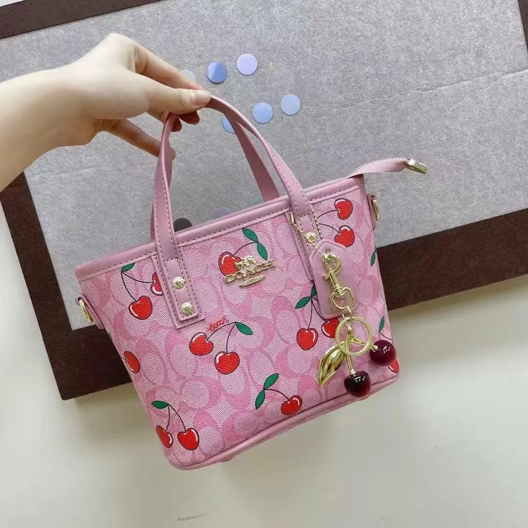 チェリープリントレザートートバッグ ...を￥3,621 | DHgate