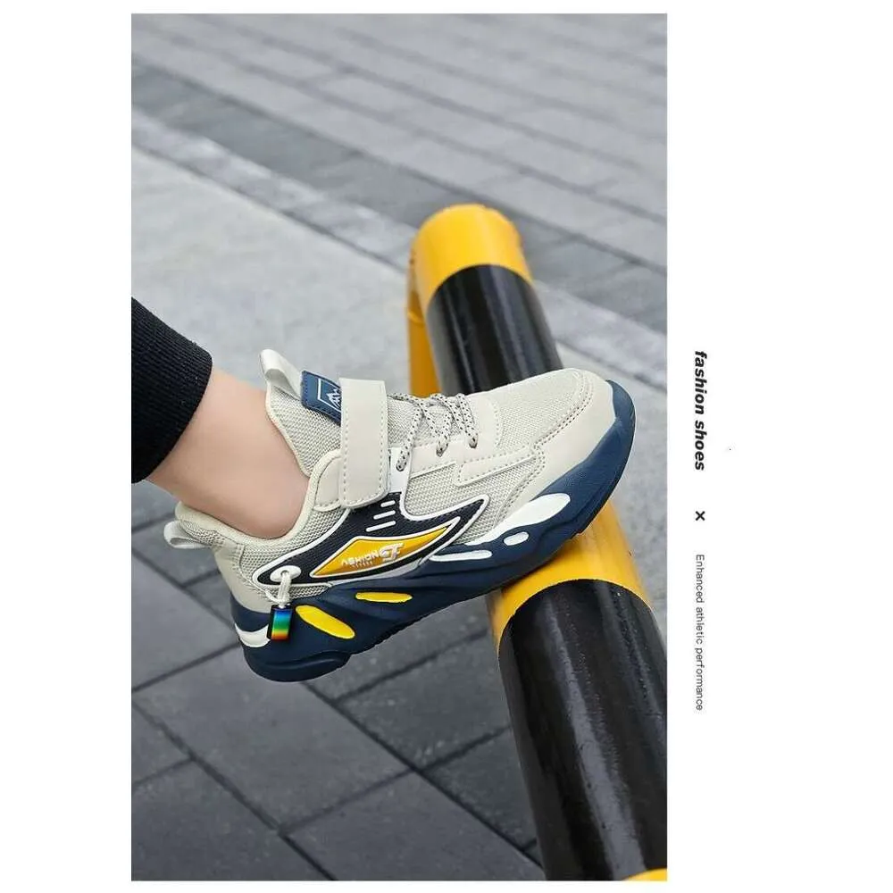Yellow Pointed Toe Women's Flat Shoes With Rhinestones And Sole_voghion.com