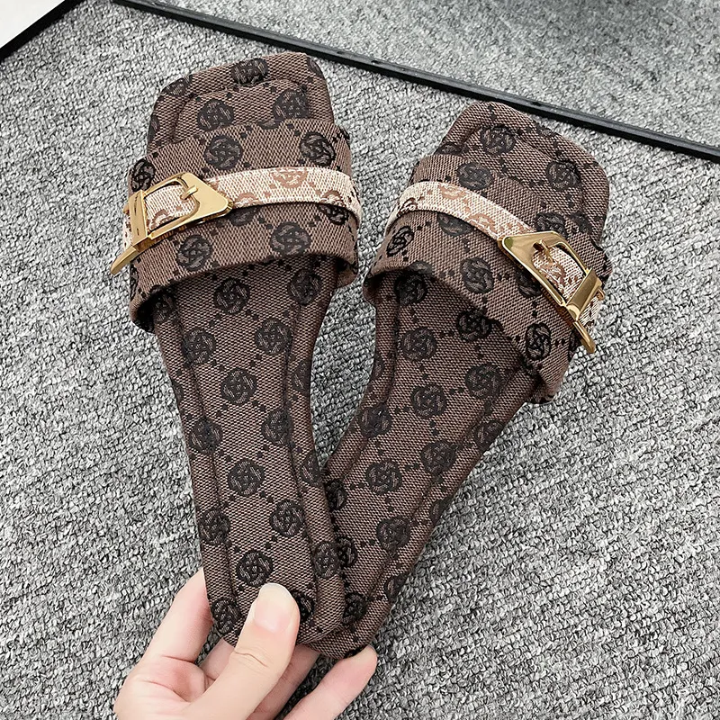 Free Shipping 2026 Summer New Design Large Size Printed Women Fashion Versatile Casual Flat Single Strap Metal Buckle_voghion.com