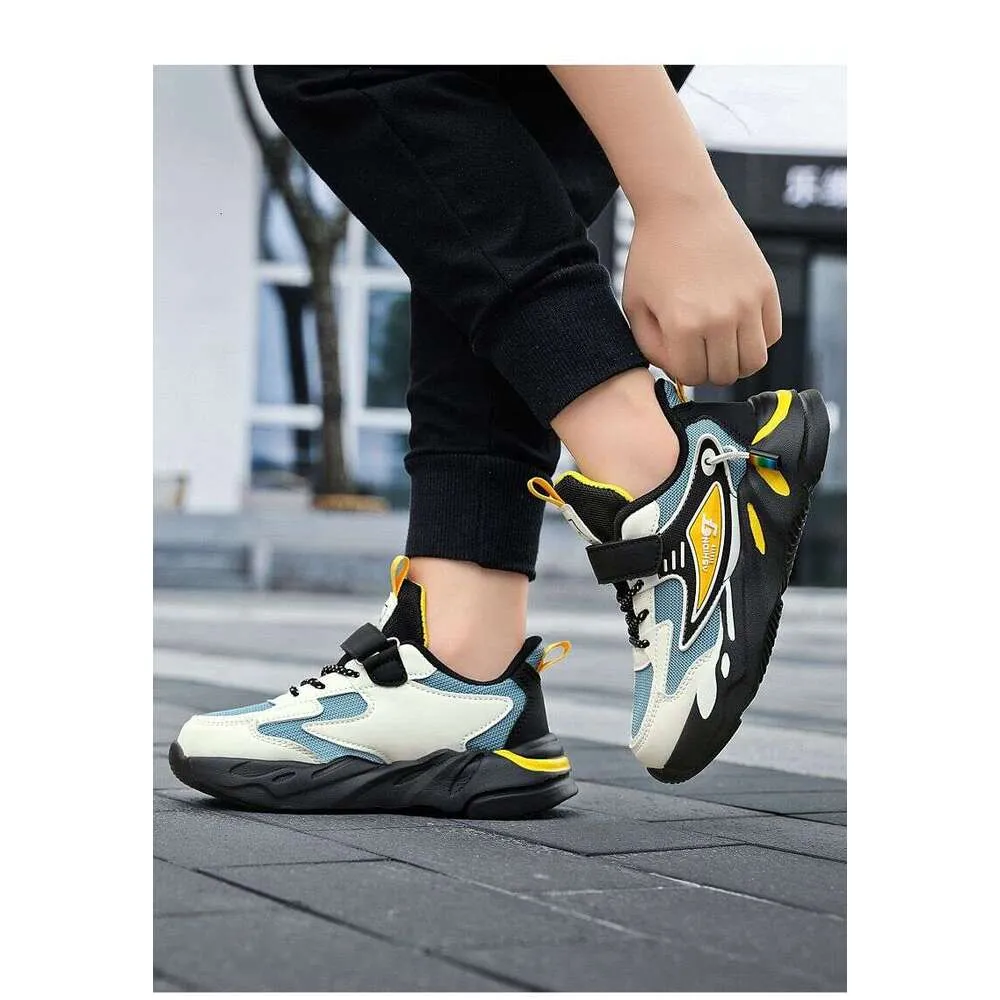 Yellow Pointed Toe Women's Flat Shoes With Rhinestones And Sole_voghion.com